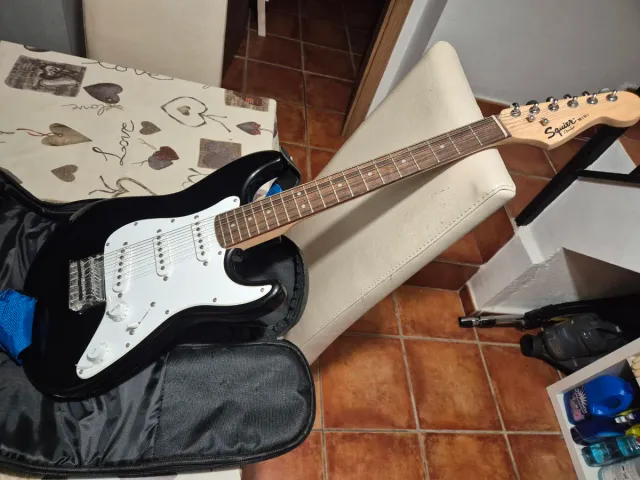 Guitarra Eléctrica Fender Squier Mini