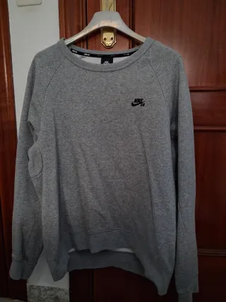 Sudadera Nike sin capucha