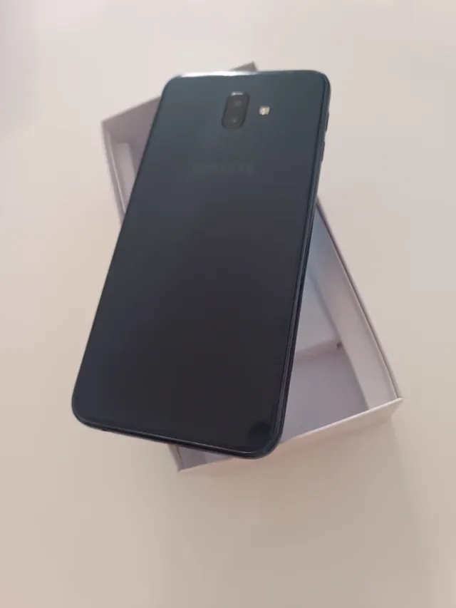Samsung Galaxy  J6 + 
