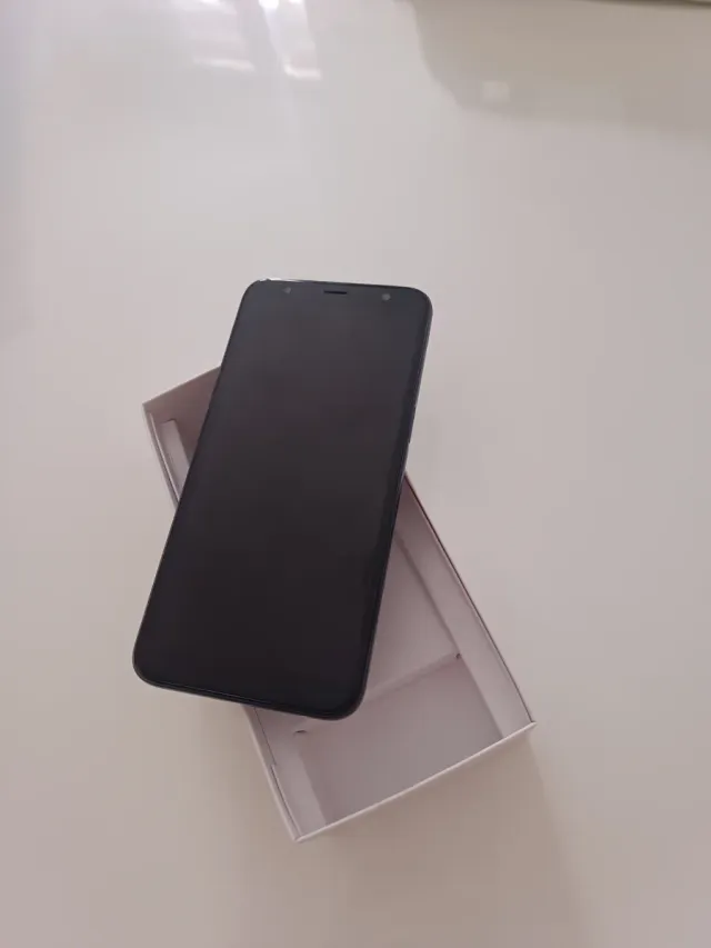 Samsung Galaxy  J6 + 
