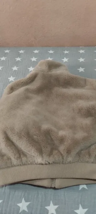 Chaquetón pelo niña beige Talla 9 a 10 años