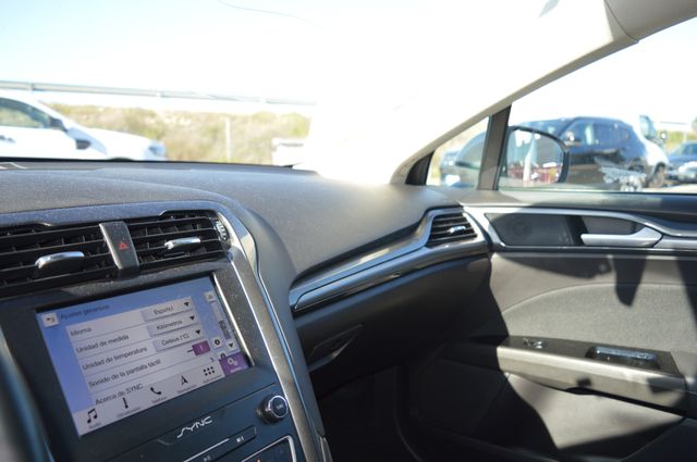 FORD Mondeo 2.0 TDCi Titanium 235