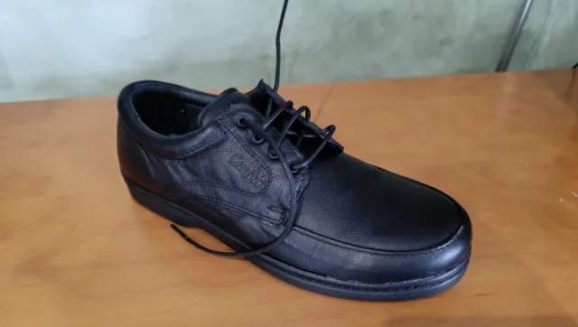 Zapatos de cuero negros talla 42