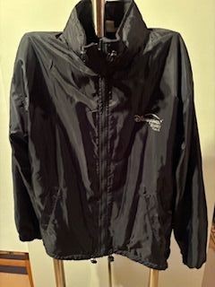 Chaqueta Disney Resort Paris Negra Polar