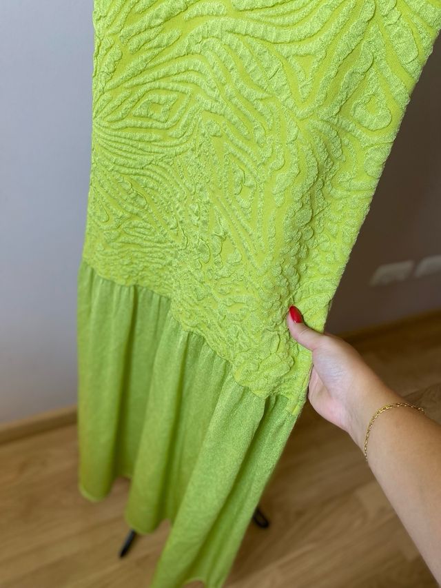 Vestido Zara verde lima nuevo