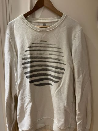 Jersey gris y blanco con estampado