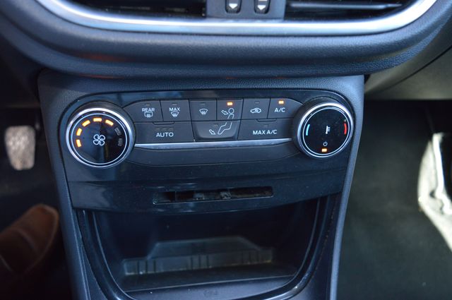 FORD Puma 1.0 EcoBoost Titanium Design MHEV