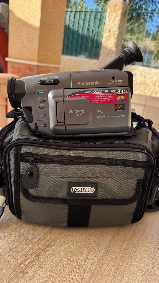 Videocamera Panasonic VX22 SlimVision