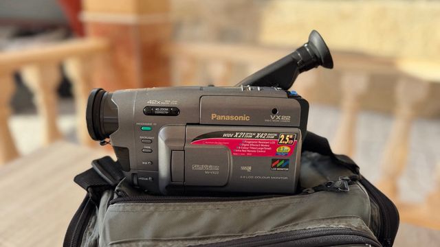 Videocamera Panasonic VX22 SlimVision