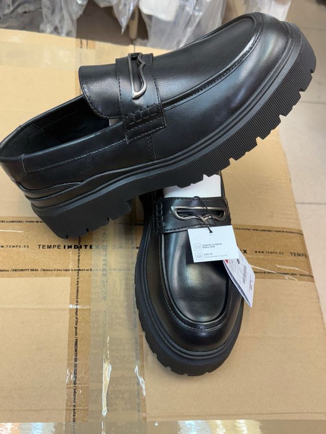 Mocasines Bershka hombre negros talla 44