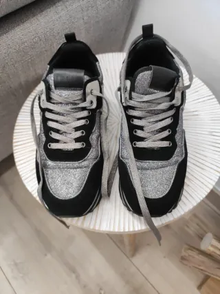 Liu.Jo bambas plataforma negras y plateadas