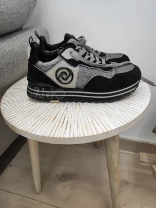 Liu.Jo bambas plataforma negras y plateadas