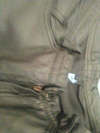 Pantalón de cuero marrón talla M