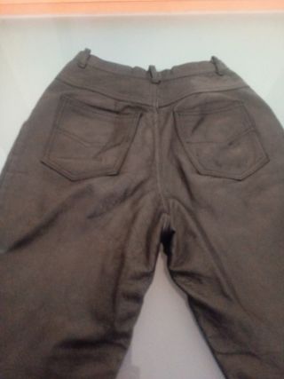 Pantalón de cuero marrón talla M