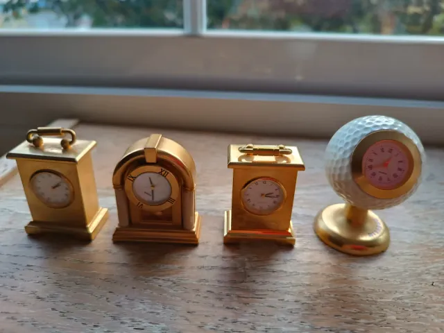 Lote 4 Relojes Decorativos Dorados