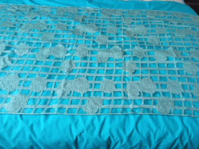 Fular decorativo verde agua .