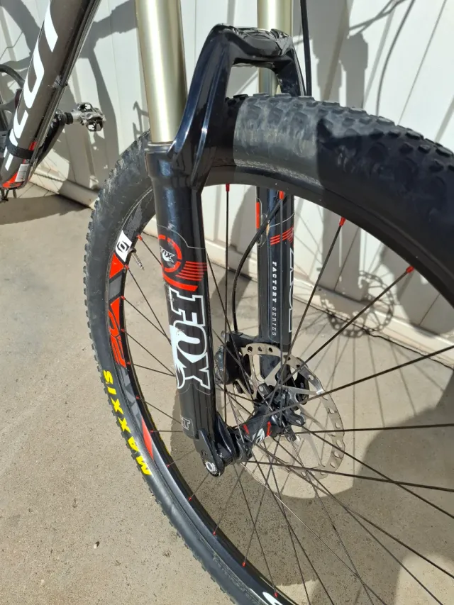 Bicicleta Scott Spark 710