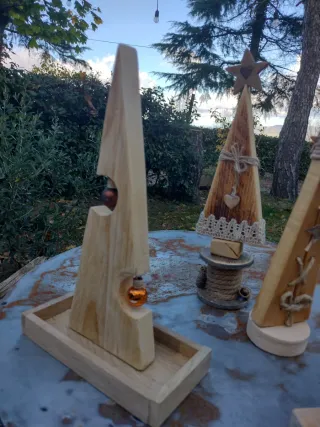 Decorazione natalizia in legno e vetro