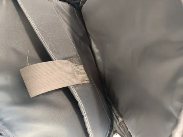 Mochila gris para portátil u otros usos