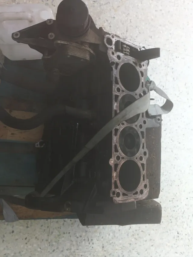 Bloque Mercedes C22 646811