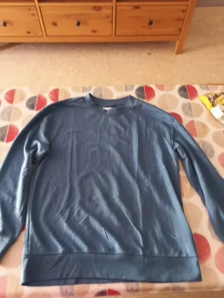 Chándal azul nuevo. Pantalón m y sudadera L