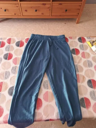 Chándal azul nuevo. Pantalón m y sudadera L