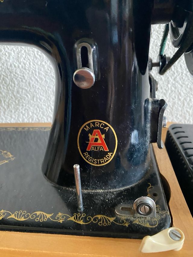 Máquina de coser Alfa S.A. Eibar España