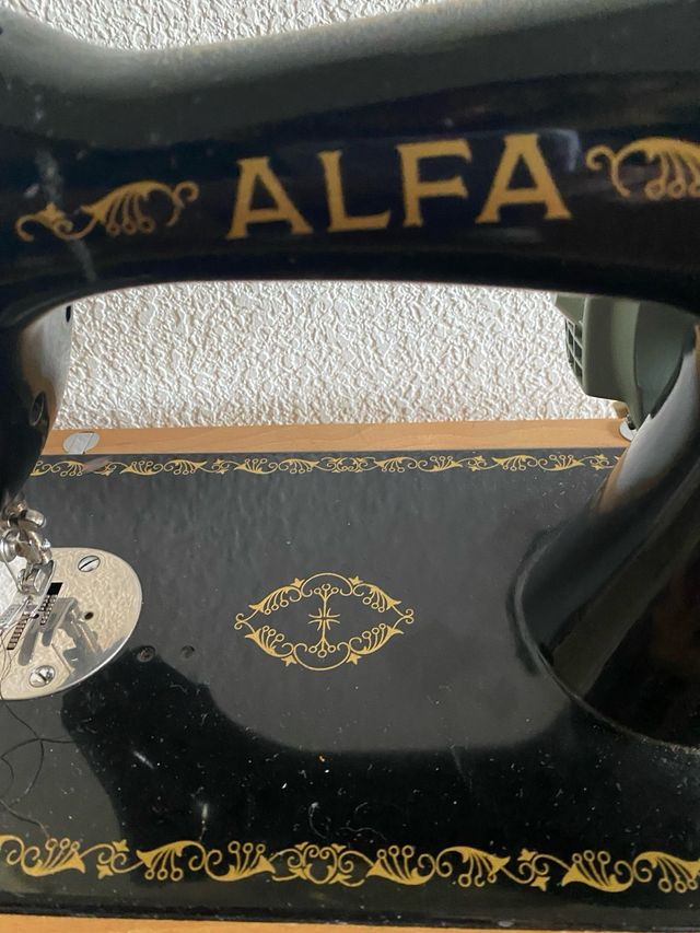 Máquina de coser Alfa S.A. Eibar España