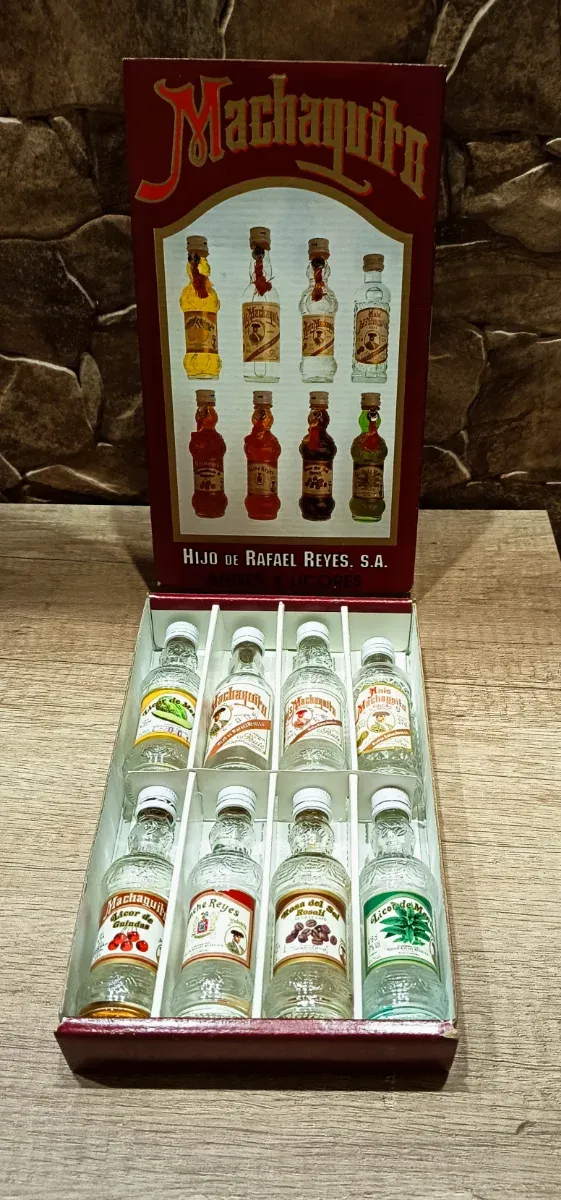 Estuche Miniaturas Licores Machaquito