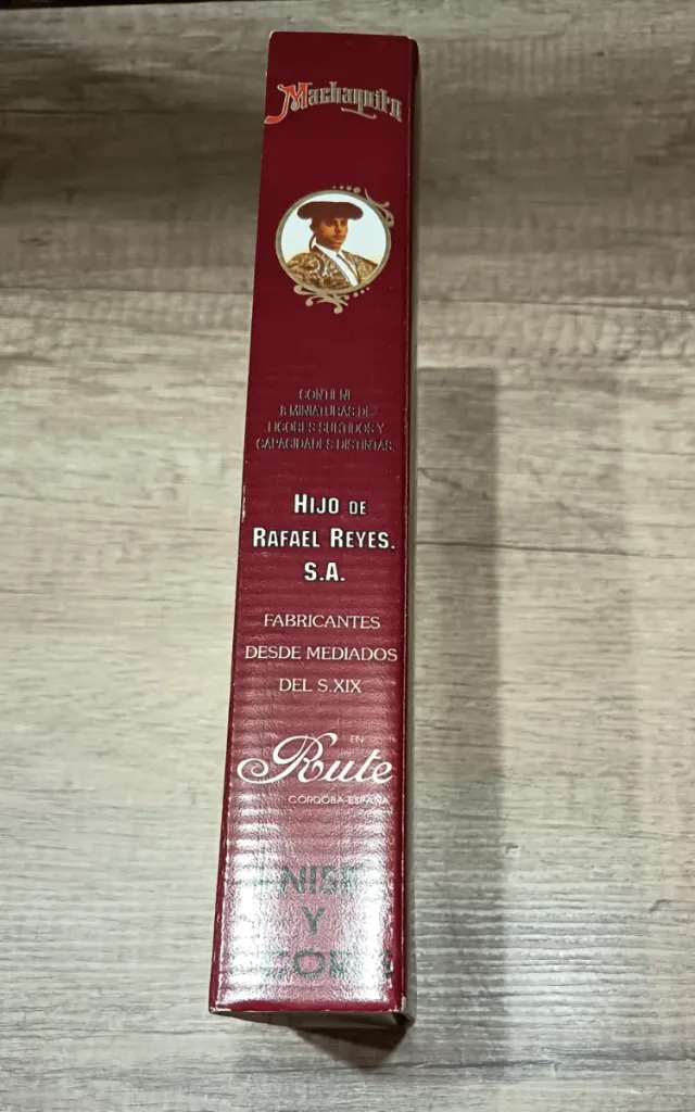 Estuche Miniaturas Licores Machaquito