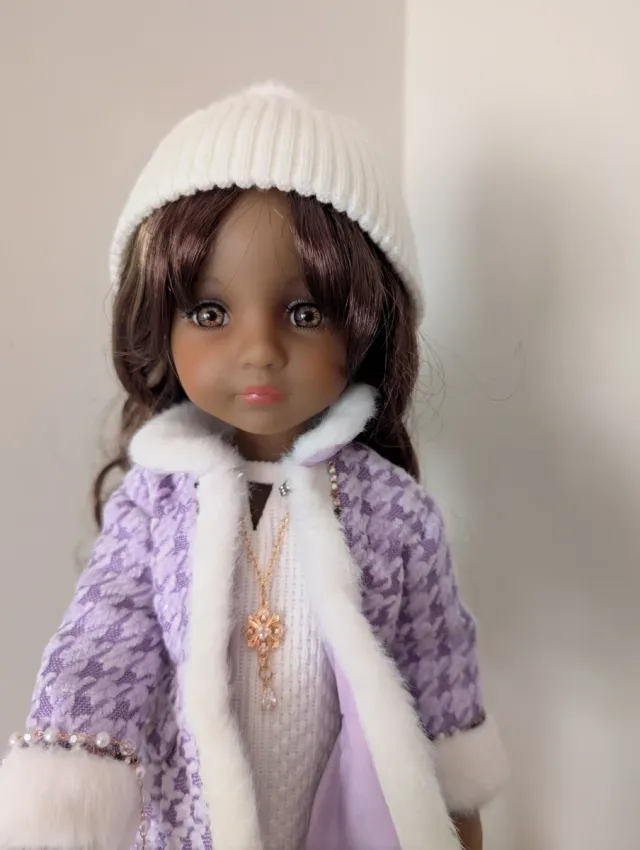 Muñeca Ruby Red Fashion Friends LE Navidad Grace