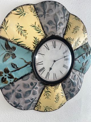 Reloj de pared decorativo multicolor