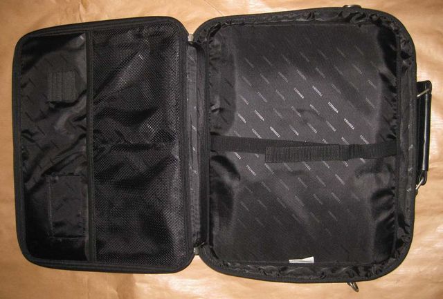 Maletín portátil y ratón óptico Toshiba