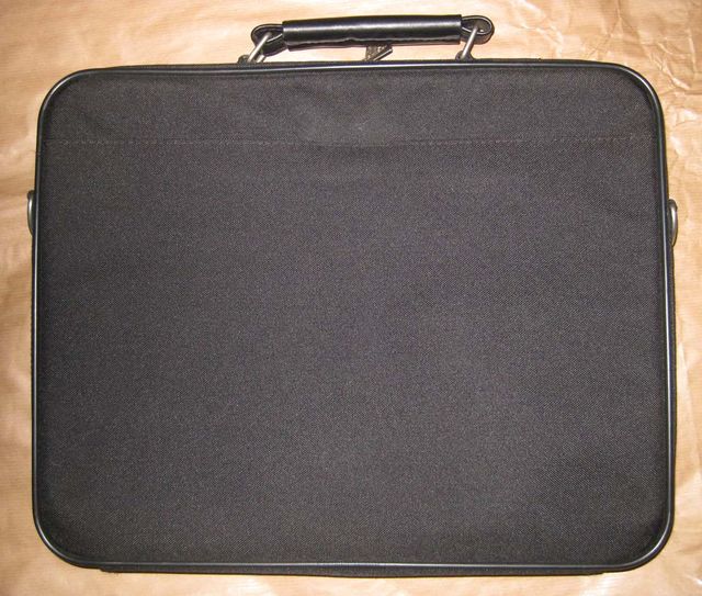 Maletín portátil y ratón óptico Toshiba