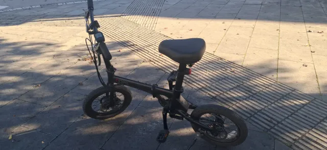 Bicicleta Eléctrica Plegable Negra