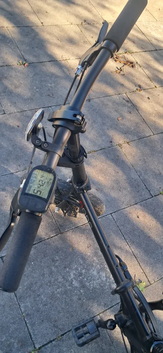 Bicicleta Eléctrica Plegable Negra