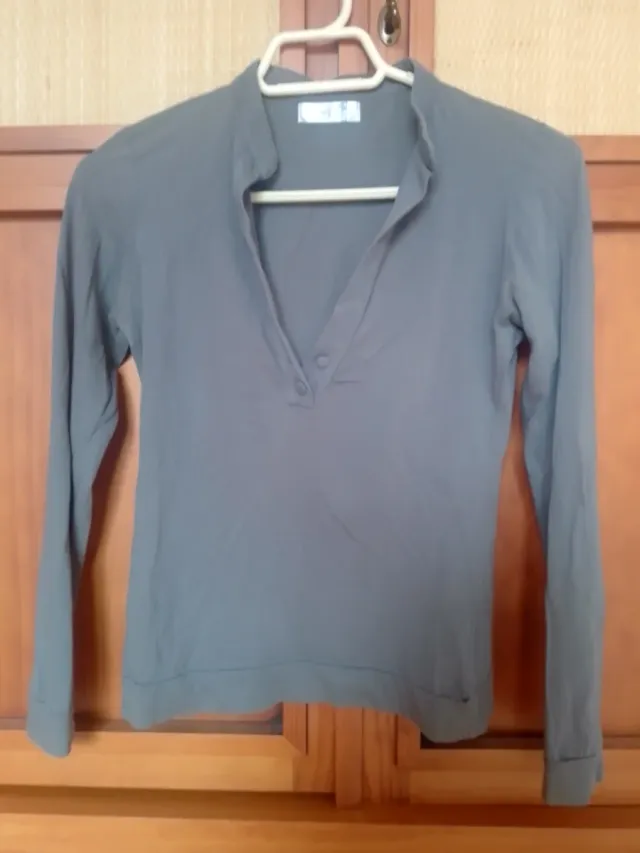 Camisa gris manga larga