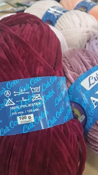 Lote 8 ovillos terciopelo chenilla