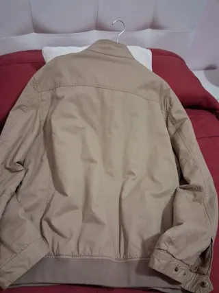Cazadora hombre beige nueva. Talla XL o SG.