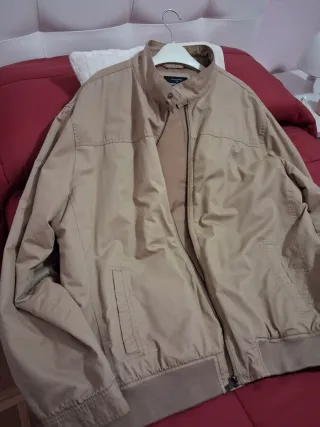 Cazadora hombre beige nueva. Talla XL o SG.