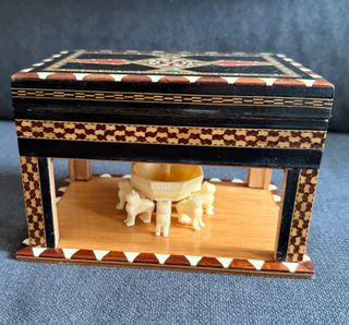 Caja marquetería la Fuente de los Leones Granada