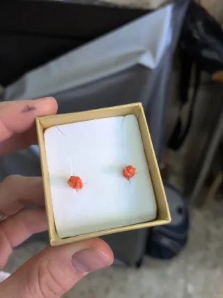 Pendientes Flor Coral Natural y Oro