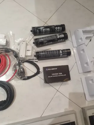 Kit Solar Camper,Cada placa solar mide 96cm x 67cm