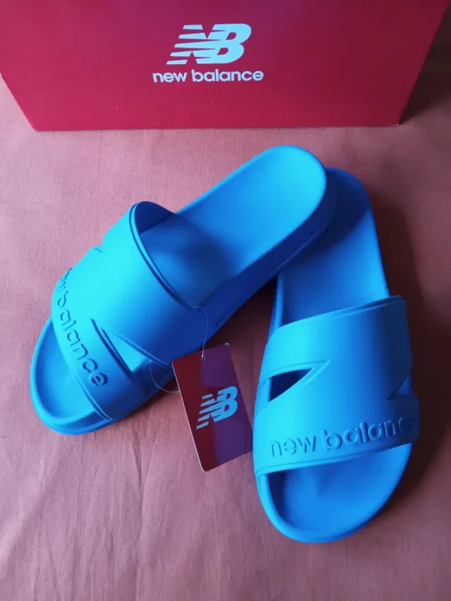 Chanclas New Balance Unisex Azul nuevas