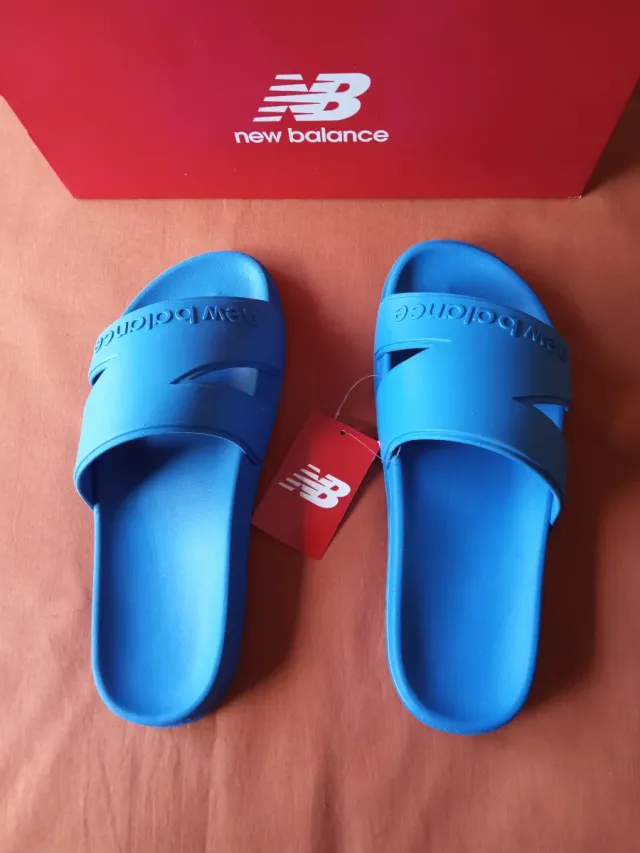 Chanclas New Balance Unisex Azul nuevas