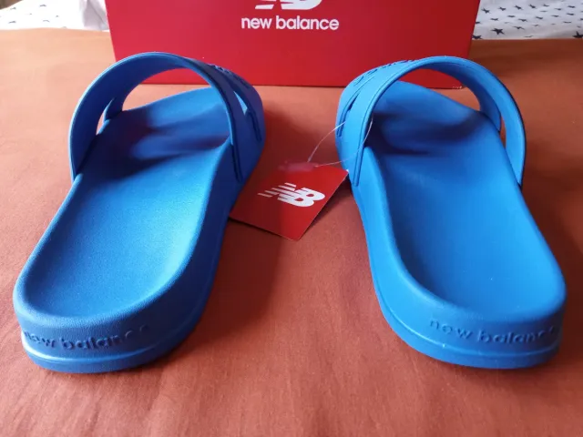 Chanclas New Balance Unisex Azul nuevas