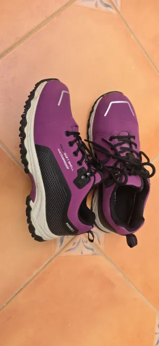 Botas montaña Paredes moradas T37