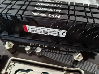 i7 12700kf + Gigabyte Z690 UD DDR4 + 32gb RAM