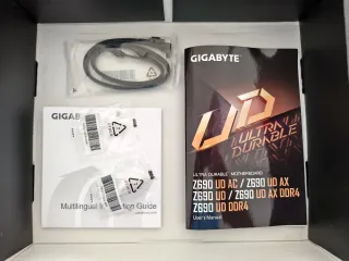 i7 12700kf + Gigabyte Z690 UD DDR4 + 32gb RAM