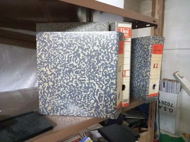 Lote 4 archivadores Uni System y Alvarez